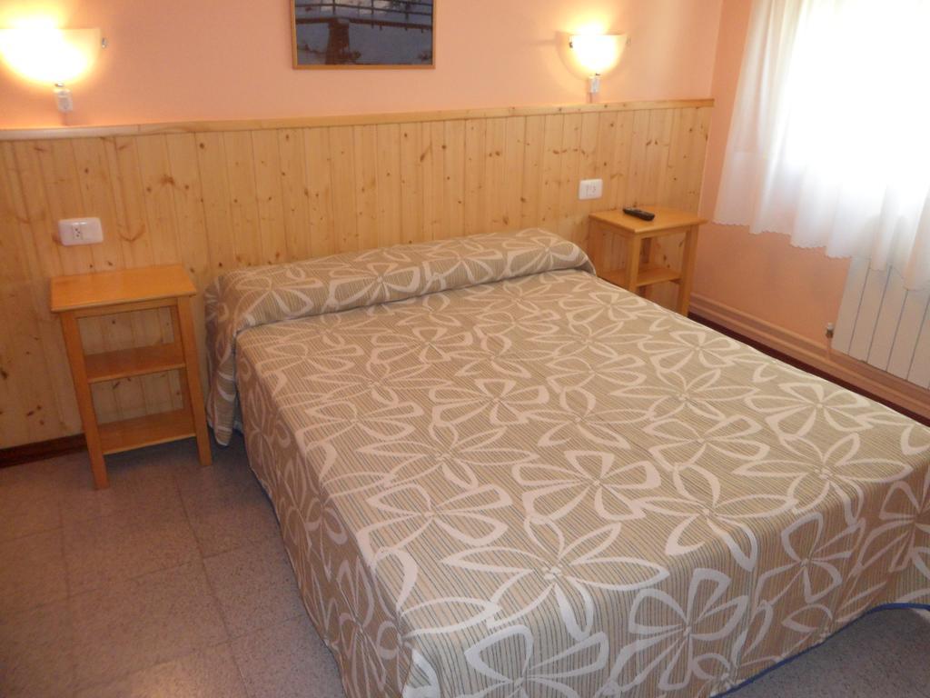 Hostal Alce Hotell Nigrán Eksteriør bilde